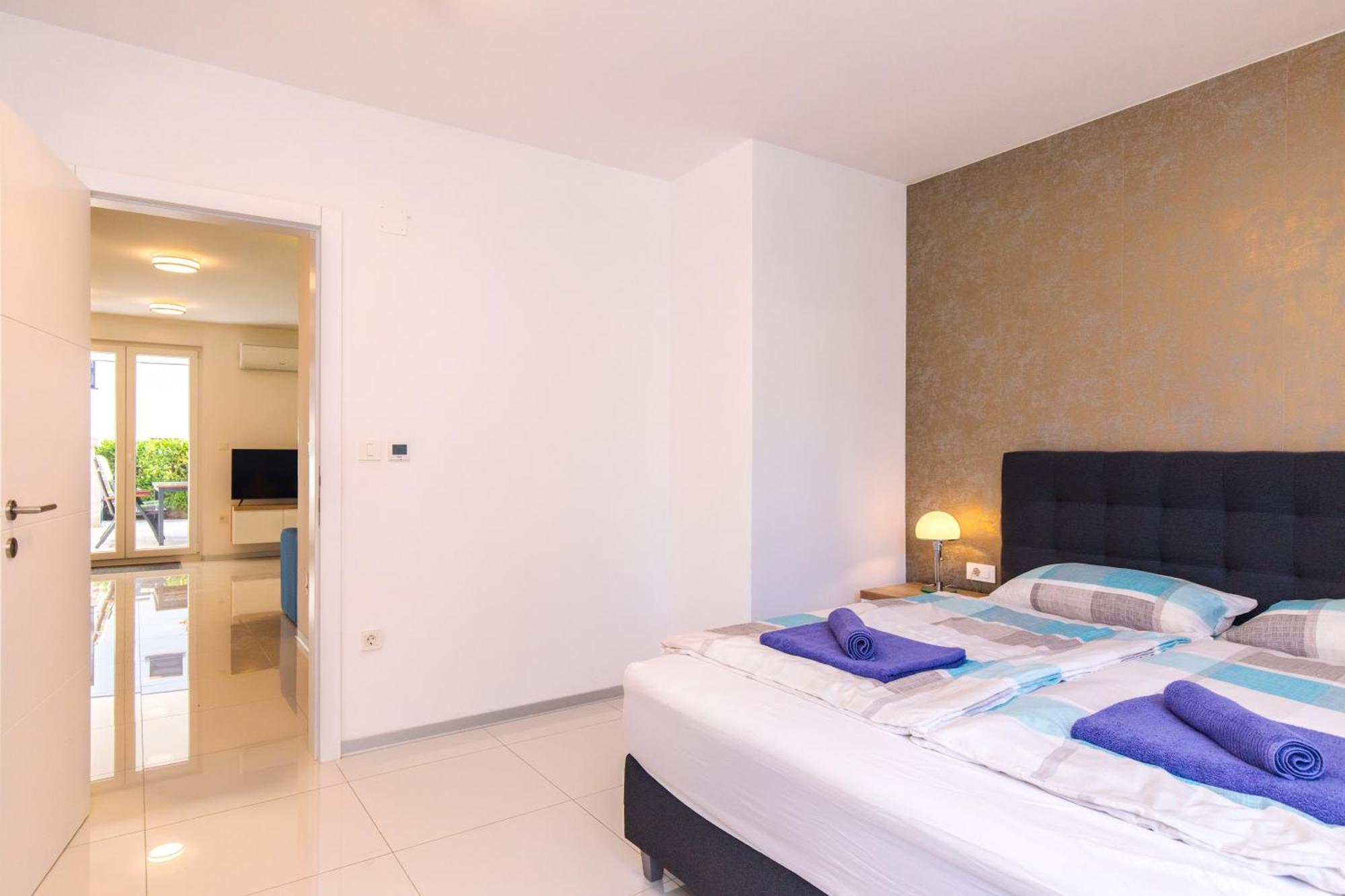Argonaut Apartment Krk Town Exterior photo